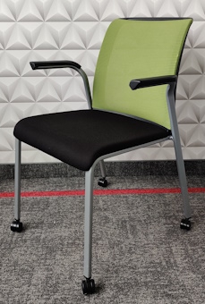 Krzesła konferencyjne Steelcase Reply zielone