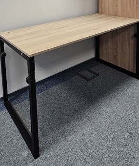 Biurko MDD 160x70 dąb/orzech regulowana wysokość