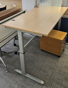 Biurko elektryczne Steelcase 160x80 buk