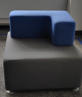 Sofa Steelcase B-Free 85x85 szaro-niebieskie