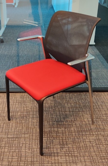 Krzesło konferencyjne Meda Slim czerwone