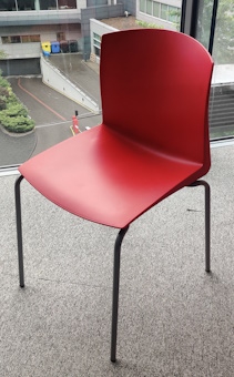 Krzesło do kantyny tworzywo czerwone