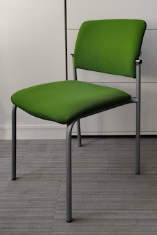 Krzesło konferencyjne KOMO H zielone
