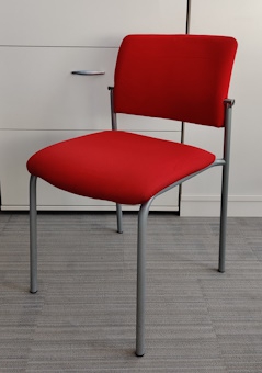 Krzesło konferencyjne KOMO H czerwone