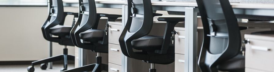 Meble na krótkoterminowy projekt? Wynajem to rozwiązanie dla dynamicznych zespołów