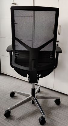 Krzesło biurowe Bejot ELEVEN siatka - zdjęcie główneKrzesło biurowe Bejot ELEVEN siatka - zdjęcie główne