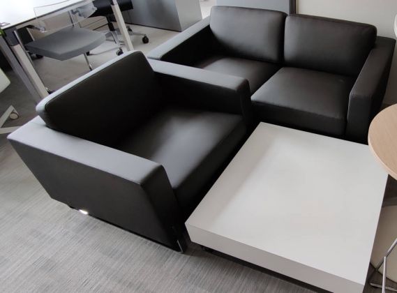 Stolik kawowy niski 85x85 płoza chrom - zdjęcie główneStolik kawowy niski 85x85 płoza chrom - zdjęcie główne