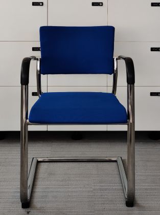 Krzesło ProfiM KALA niebieskie, płoza chrom - zdjęcie główneKrzesło ProfiM KALA niebieskie, płoza chrom - zdjęcie główne