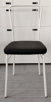 Krzesło RETRO PRL białe czarne - zdjęcie główneKrzesło RETRO PRL białe czarne - zdjęcie główne