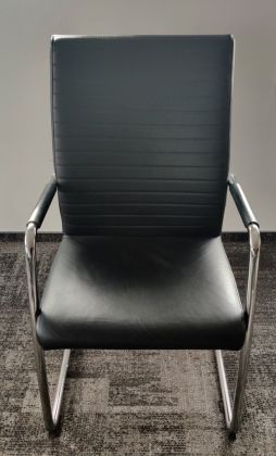 Krzesło konferecnyjne ProfiM czarna skóra przeszycia - zdjęcie główneKrzesło konferecnyjne ProfiM czarna skóra przeszycia - zdjęcie główne