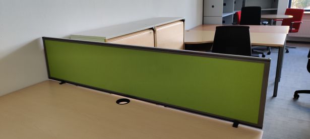 Ścianka biurkowa KINNARPS dł. 160 cm zielona - zdjęcie główneŚcianka biurkowa KINNARPS dł. 160 cm zielona - zdjęcie główne