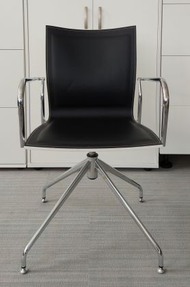 Krzesło sklejka biała, skóra czarna, chrom - zdjęcie główneKrzesło sklejka biała, skóra czarna, chrom - zdjęcie główne