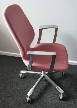 Krzesło konferencyjne KINNARPS wrzosowe aluminium - zdjęcie główneKrzesło konferencyjne KINNARPS wrzosowe aluminium - zdjęcie główne