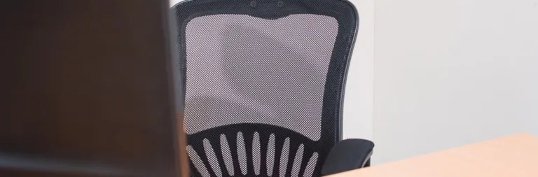 Jak wybrać najlepszy używany fotel ergonomiczny do biura?