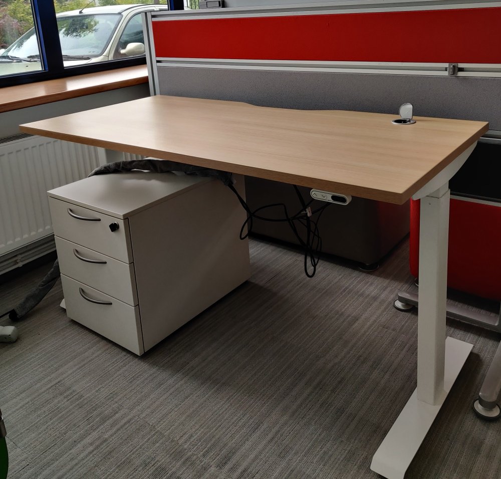 Biurko elektryczne FURNIKO 140x70(66) dąb bielony, noga 2-seg. LINAK