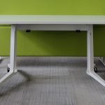 Stół mobilny Wiesner Hager 140x70 biały z mediaportem