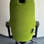 Fotel obrotowy Kinnarps Plus z zagłówkiem zielony