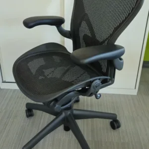 Fotel  ergonomiczny Hermann Miller AERON czarny