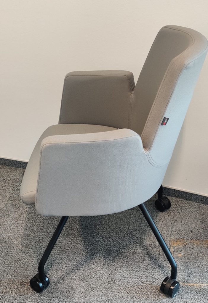 Krzesło konferencyjne Bejot kubełek szary kółka