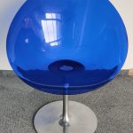 Krzesło KARTELL Eros niebieskie, transparentne tworzywo noga chrom talerzowa