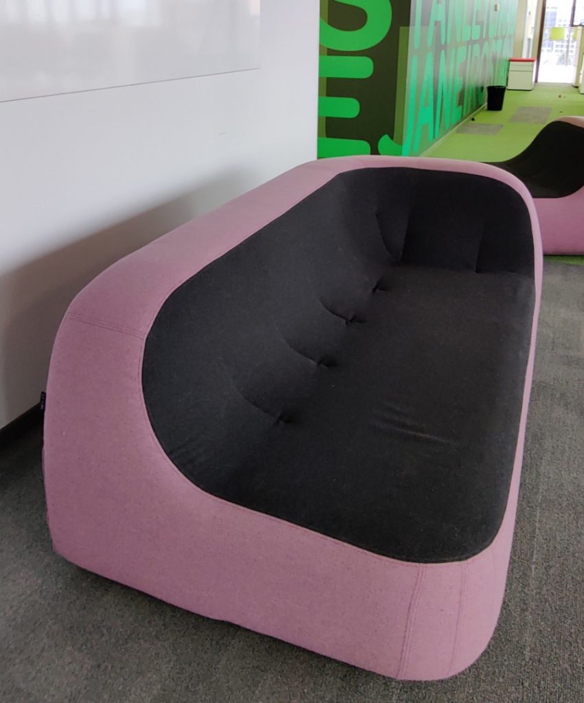 Zestaw sofa i fotel Softline Sand fioletowo-szary