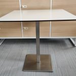Stolik kantyna 80x80 biały, czarna doklejka