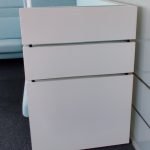 Sofa KINNARPS 218x90x123h wysokie oparcie obudowa biała płyta