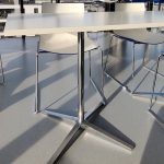 Stolik BENE 80x80 biały baza chrom krzyżak