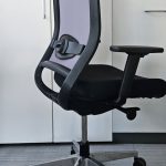 Fotel obrotowy VERIS Net siatka jasnoszara baza aluminiowa