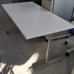 Stół mobilny STEELCASE 150x75 biały NOWY blat