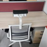 Biurko Steelcase 160x80 dąb bielony nogi A