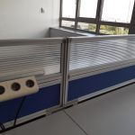 Bench 6 os. Steelcase 140x80 jasnoszary A niebieska ścianka
