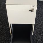 Kontenerek Bene 3 szuflady piórnik biały wąski szer. 33 cm