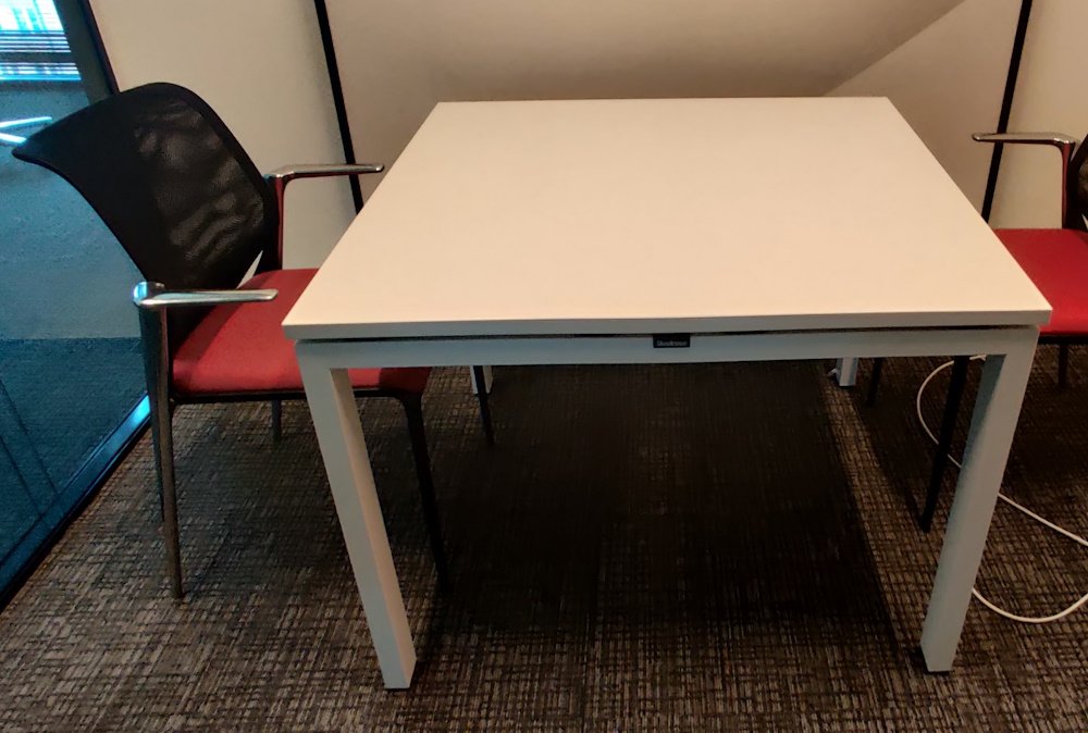 Stół Steelcase FrameFour 100x100 biały