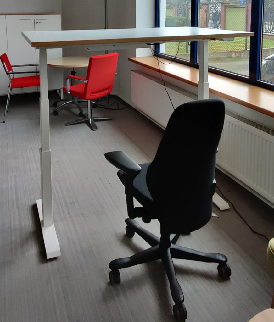 Biurko elektryczne MIKOMAX 140x80 białe