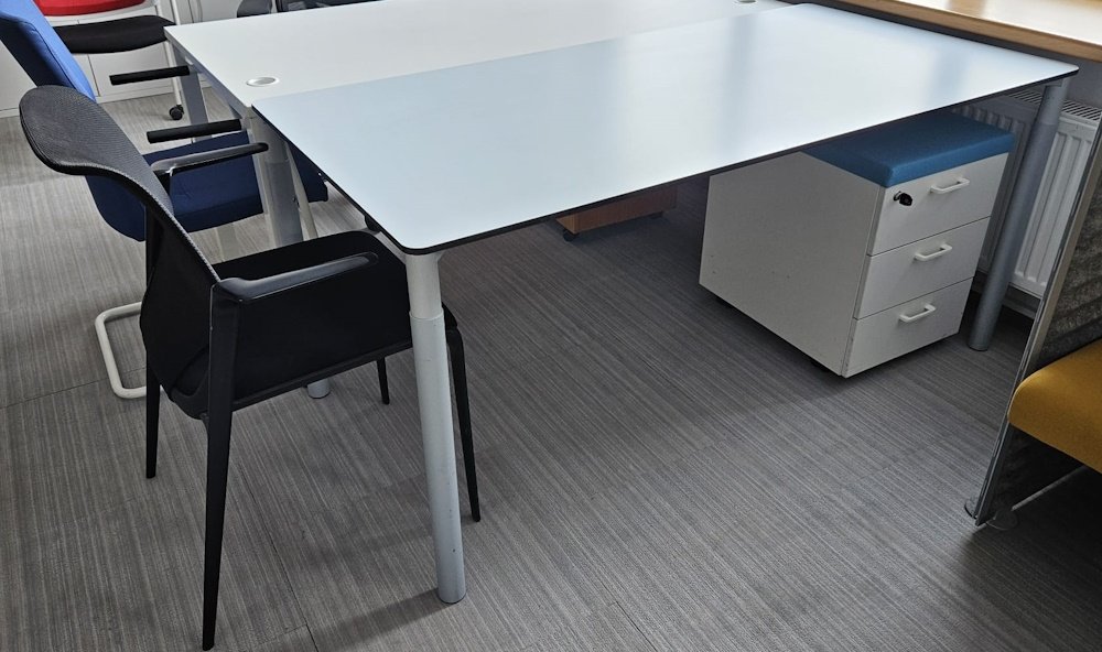 Biurko 160x80 Bene szare compact laminat