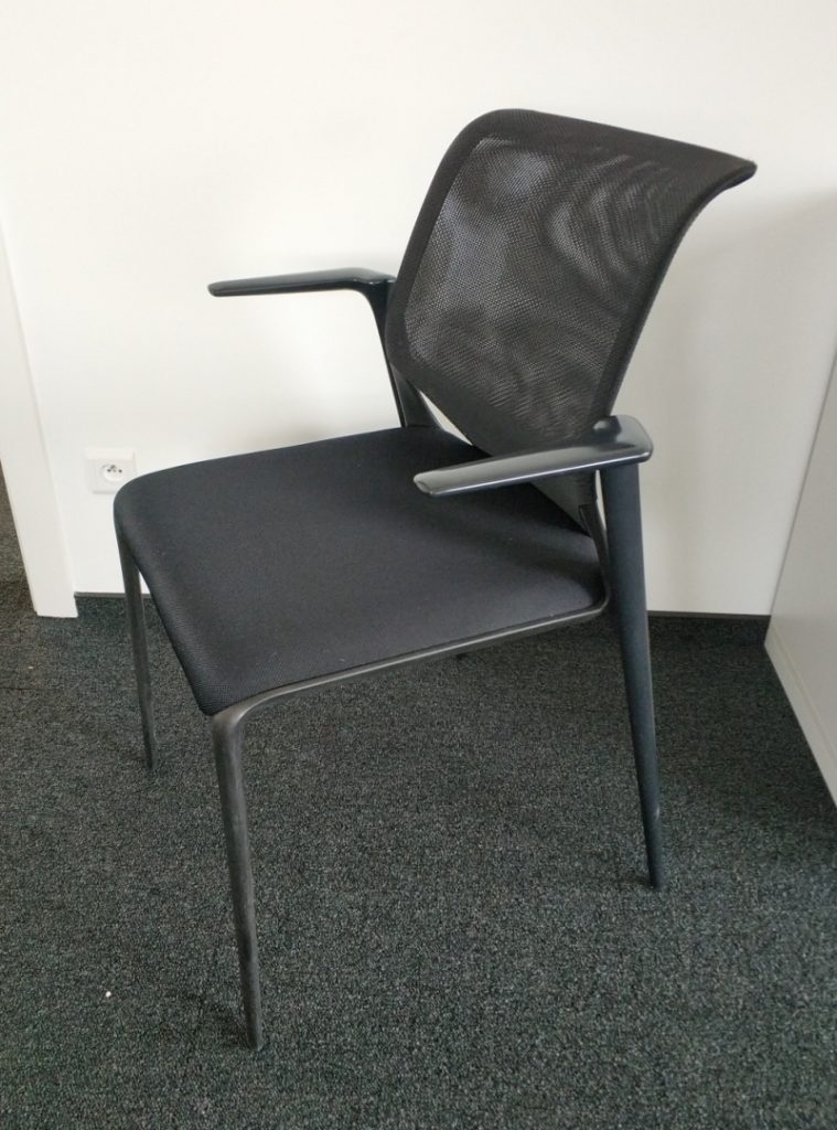 Krzesło konferencyjne VITRA MEDA SLIM czarne, siatka, sztaplowane kat. B