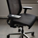 Fotel obrotowy Steelcase THINK czarny siatka