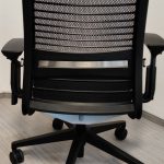 Fotel THINK V2, siatka, siedzisko antracyt