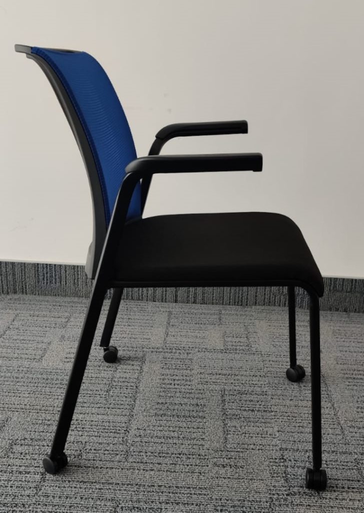 Krzesło konferencyjne Steelcase Reply niebieskie