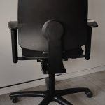 Fotel obrotowy MARTELA Onda czarny (przetapicerowany) baza czarna