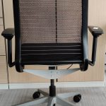 Fotel obrotowy Steelcase THINK czarny siatka