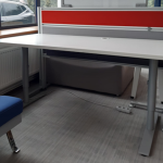 Biurko KINNARPS 160x80 białe TN szara