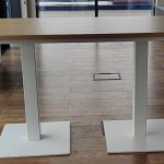 Stół do kantyny FURNIKO 140x60 dąb biała baza