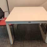Stół Steelcase FrameFour 100x100 biały