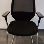 Krzesło konferencyjne Orangebox czarna siatka chrom