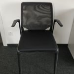 Krzesło konferencyjne VITRA MEDA SLIM czarne, siatka, sztaplowane kat. B