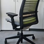 Fotel obrotowy STEELCASE THINK V2 pl zielone / szare