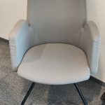 Krzesło konferencyjne Bejot kubełek szary kółka