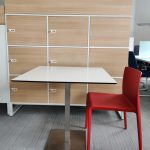 Stolik kantyna 80x80 biały, czarna doklejka